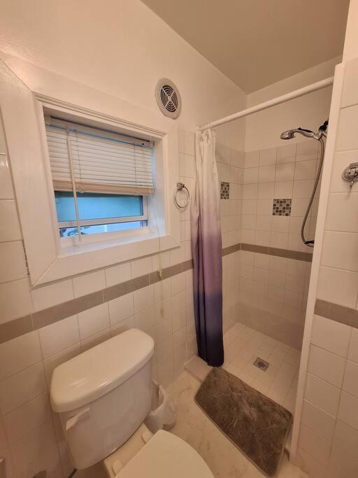 Brand New Studio Apartment Веро Бийч Екстериор снимка